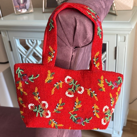 Elegant Red Beaded Tote with Floral Design - Picture 1 of 4